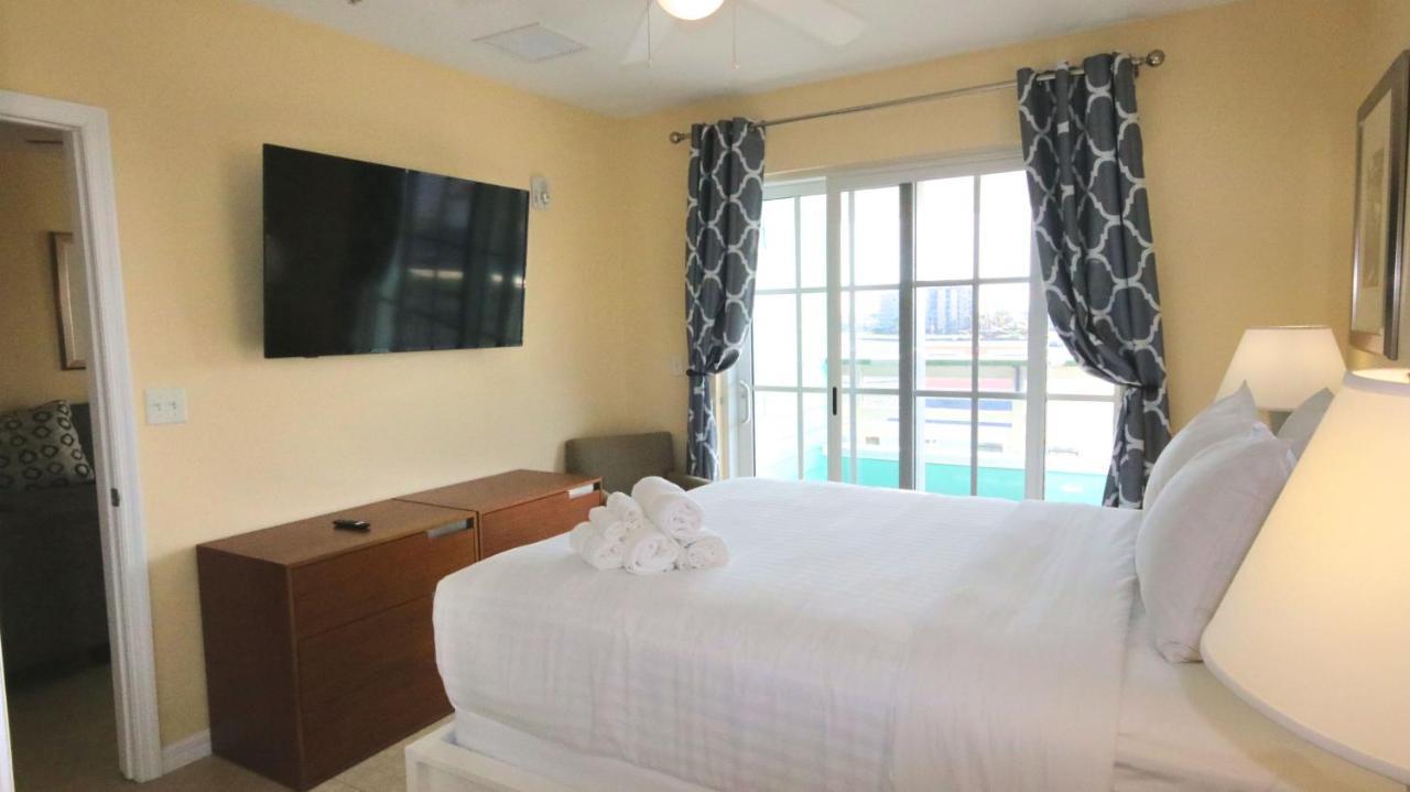 סיינט פיט ביץ' Johns Pass Condo'S- Fully Remote מראה חיצוני תמונה